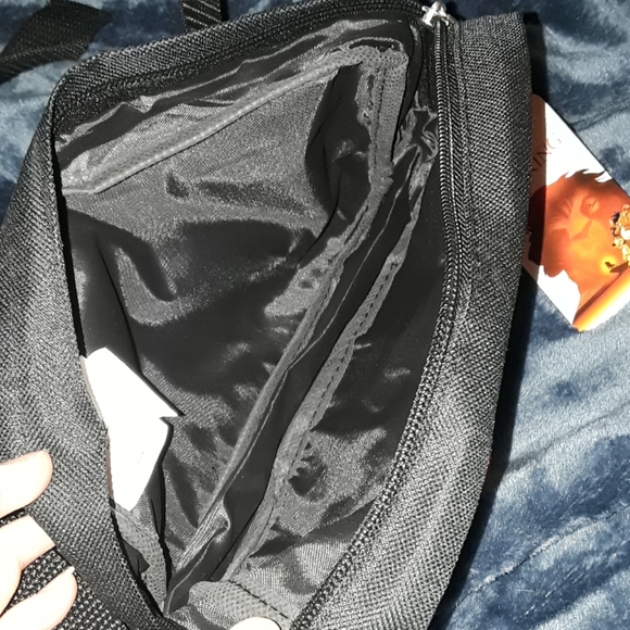 Lion king waist belt fanny bag. - Picture 3 of 3